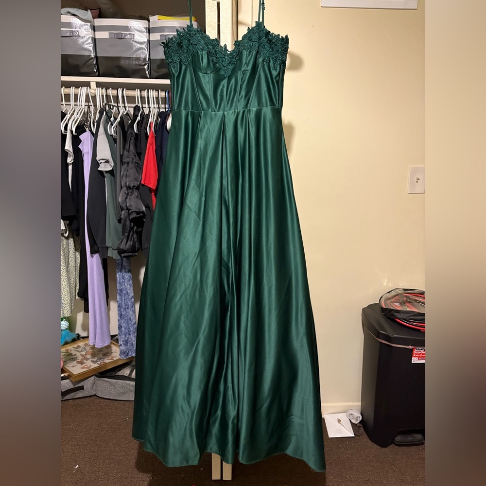Elegant Green Maxi Dress